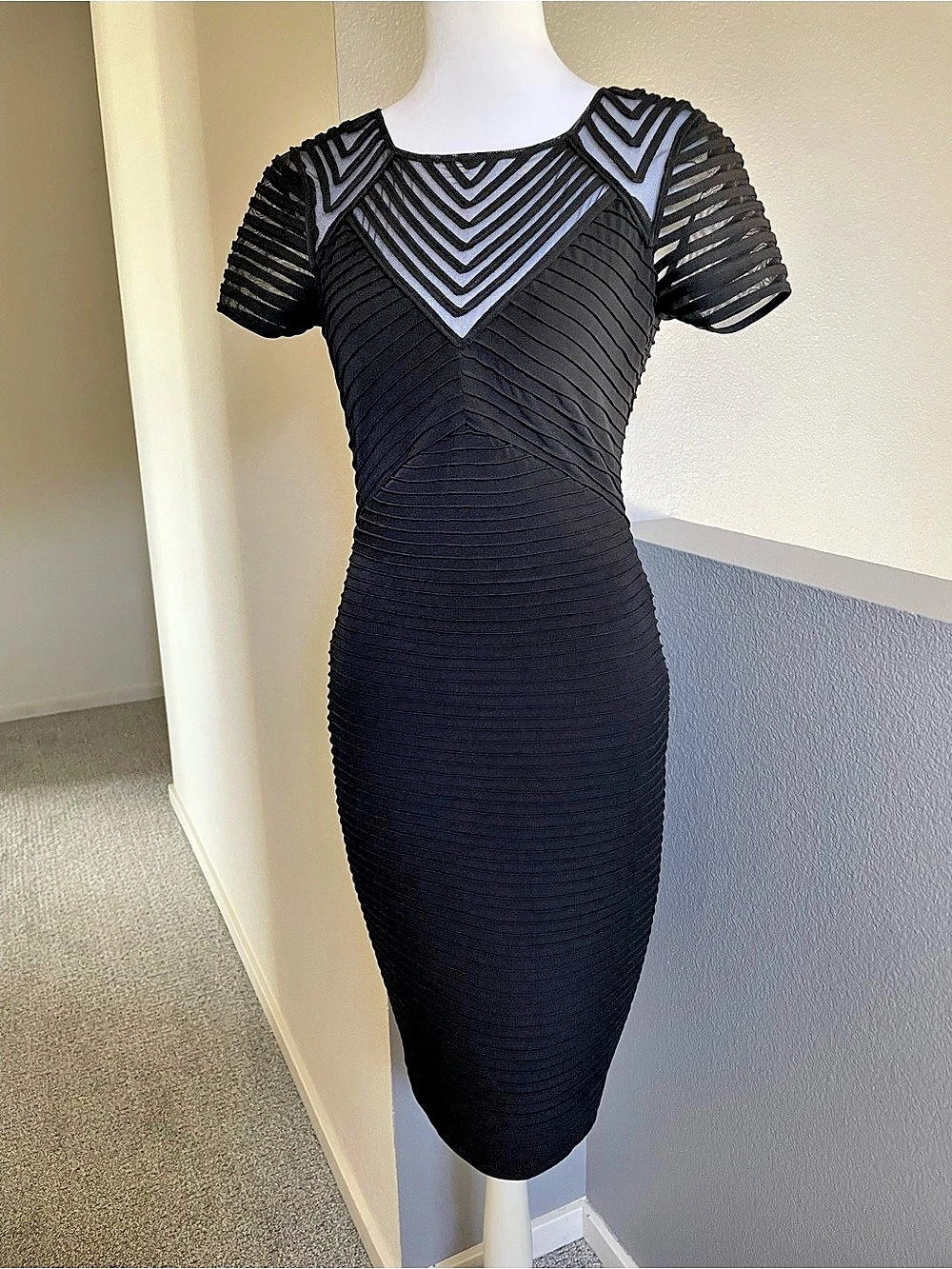 Black Geometric Midi Dress Like New